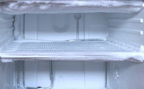 How to defrost a mini fridge faster