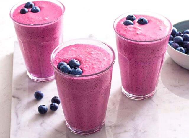 It’s easy to use freezing blueberries to make a smoothie
