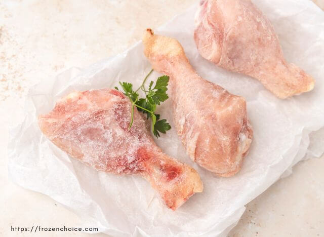 Is it better to freeze chicken raw or cooked